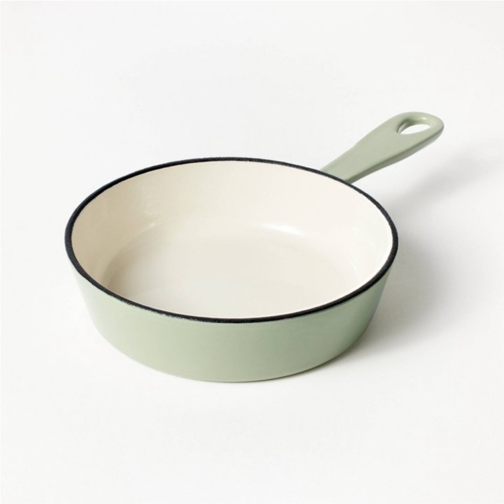FIGMINT NWT enameled cast iron skillet -sage green -6”